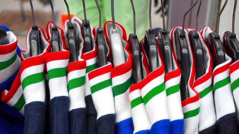 tinute anii 90 femei